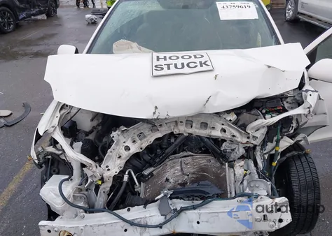 2010 Toyota Yaris z USA, uszkodzony, nr VIN JTDBT4K3XA1368339